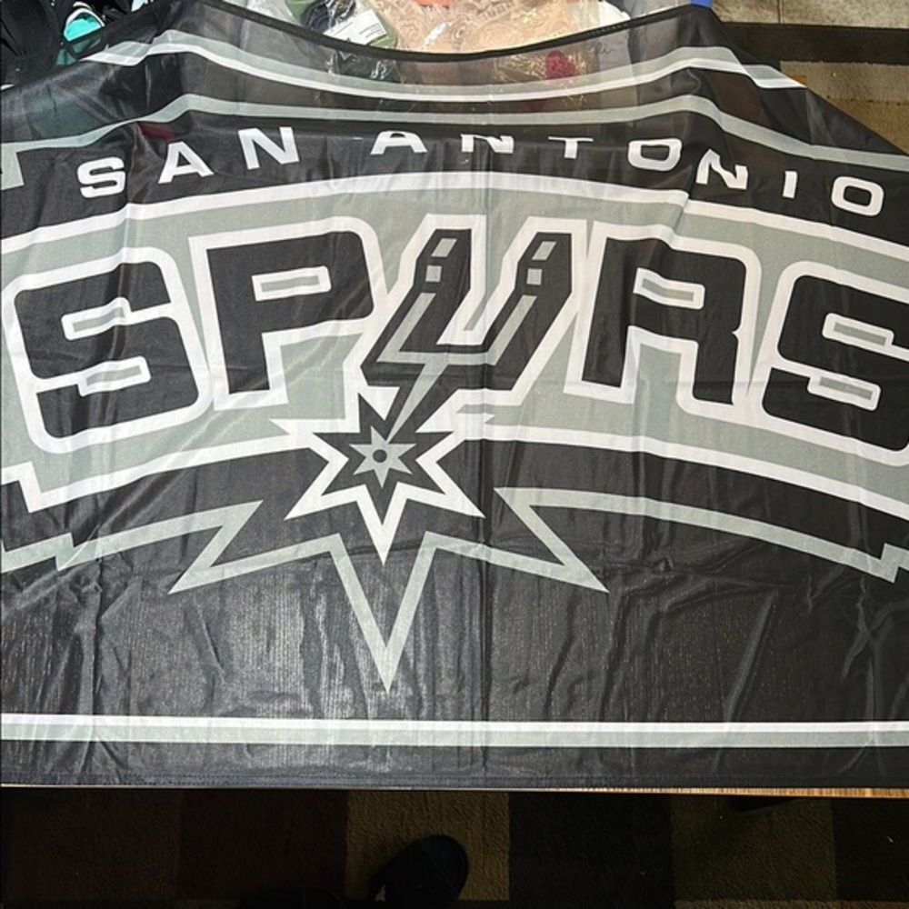 EUC San Antonio Spurs Black and Gray Flag 60”x35” 🧚